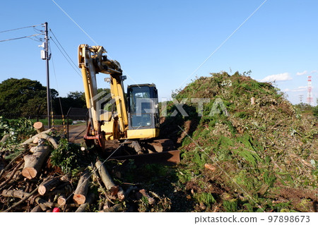 雲波在施工現場 97898673