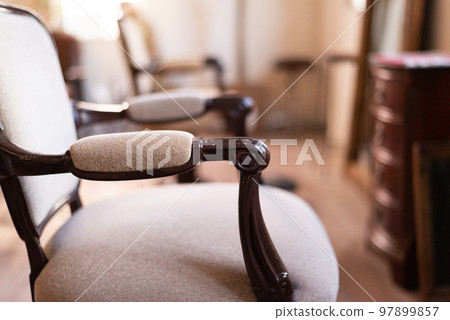 有老式家具的美髮沙龍 有老式家具的美髮沙龍 97899857