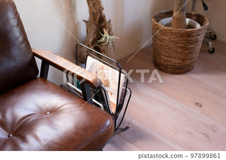 Hair salon with vintage furniture 97899861