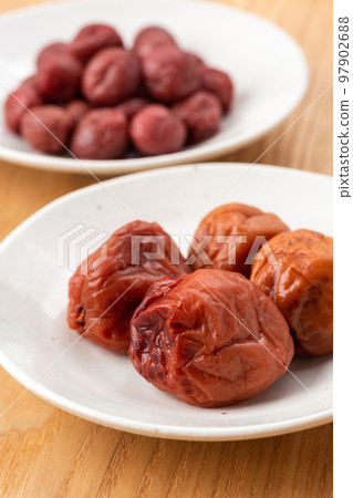 Two kinds of pickled plums Two kinds of pickled plums 97902688