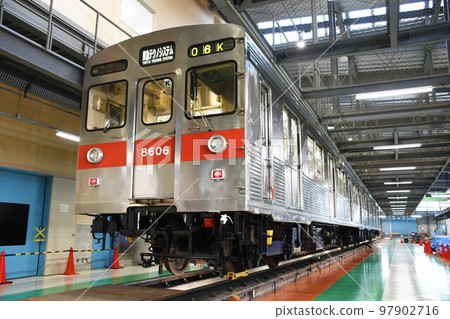 停在倉庫的東急公司 8500 系列 停在倉庫的東急公司 8500 系列 97902716