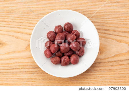 Salted plum  97902800