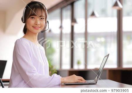 Operator looking up_Lavender blouse 1 97903905