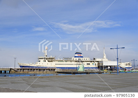 Photographing the scenery of the former Seikan Ferry Mashu Maru at Hakodate Port in Hakodate City, Hokkaido in winter 97905130