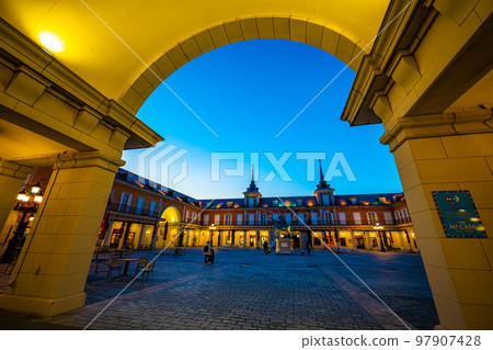 Shima Spain Village_night view 97907428