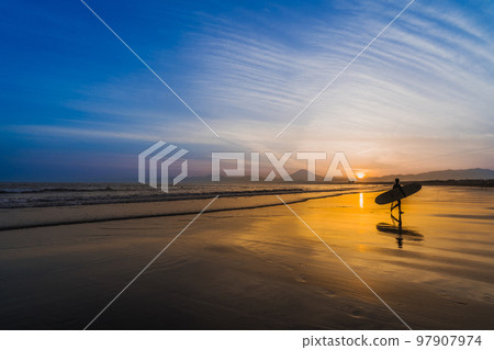 Sunset sea and Mt.Fuji 97907974