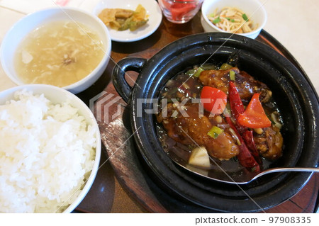 炒宮保牡蠣 97908335