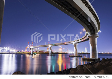 Illuminations of Yokkaichi Inaba Port Line Illuminations of Yokkaichi Inaba Port Line 97909230