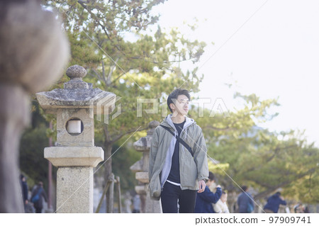 喜歡一個人旅行的日本男人 喜歡一個人旅行的日本男人 97909741