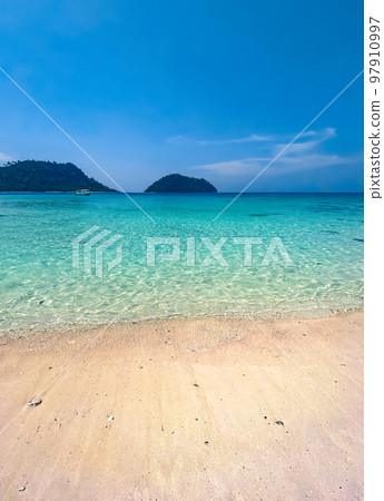 Koh Khai Tarutao national park, Satun, Thailand Koh Khai Tarutao national park, Satun, Thailand 97910997