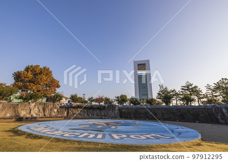 Morning at Yokkaichi Port Building and Kasumigaura Minato Ryokuchi Park 97912295