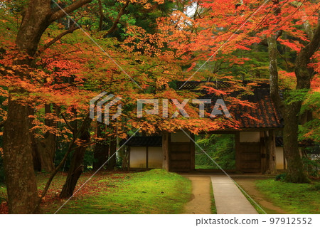 世界遺產岩手縣平泉町平泉中尊寺的紅葉 97912552