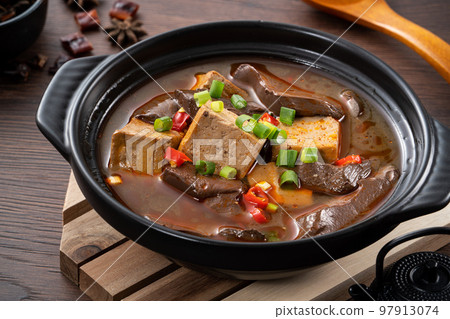 鴨血 麻辣鴨血 豆腐 臭豆腐 Spicy duck blood jelly stinky tofu 97913074