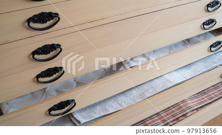 Japanese furniture | Paulownia dance, paulownia chest, kimono storage image 97913656