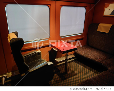 JR九州787系特快列車4人綠色包廂“沙龍車廂” JR九州787系特快列車4人綠色包廂“沙龍車廂” 97913827