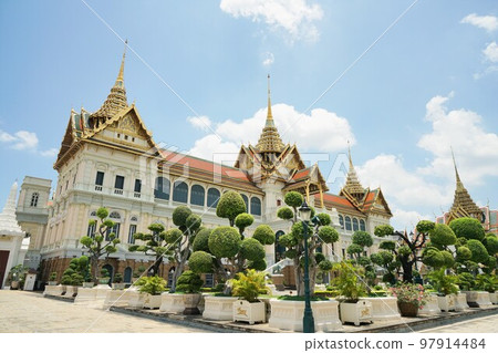 royal palace, bangkok, thailand 97914484