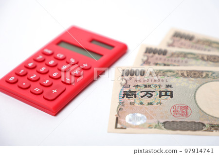 紙幣，現金，計算器，現金，萬鈔票，日元，萬日元，計算，錢，日元，票據，萬日元鈔票，計算器，錢，票據 97914741