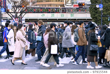 Tokyo cityscape in Japan More than 130,000 nationwide. BQ.1.1 Explosion of infection ... (Yamanote line black in the back) = 18th, Shibuya Tokyo cityscape in Japan More than 130,000 nationwide. BQ.1.1 Explosion of infection ... (Yamanote line black in the back) = 18th, Shibuya 97915544
