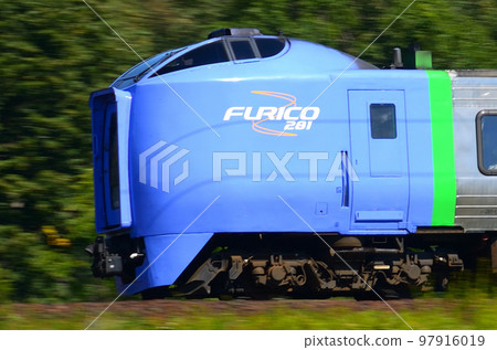 Kiha 281 系列頭側,附有遮光罩適配器 Kiha 281 系列頭側,附有遮光罩適配器 97916019