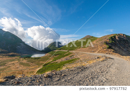秋季登鞍乘鞍山 秋季登鞍乘鞍山 97917782