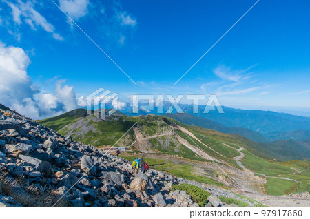 秋季登鞍乘鞍山 秋季登鞍乘鞍山 97917860