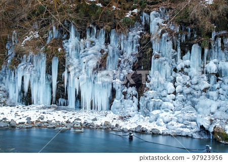 Saitama / Icicles of Misotsuchi Saitama / Icicles of Misotsuchi 97923956