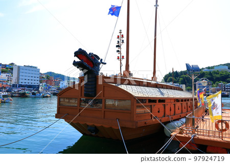 Turtle ship, Tongyeong, battleship, ship, Yi Sun-sin, pier, sea, port, anchorage, history, Turtle ship, Tongyeong, battleship, ship, Yi Sun-sin, pier, sea, port, anchorage, history, 97924719