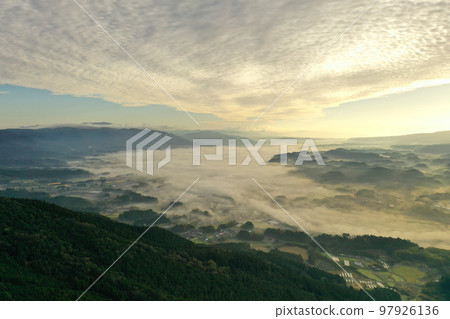 The sea of clouds over the town of Yusui from the Uono flight area The sea of clouds over the town of Yusui from the Uono flight area 97926136