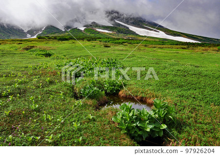 Hokkaido Daisetsuzan Susoaidaira Trekking Kobaikei 97926204