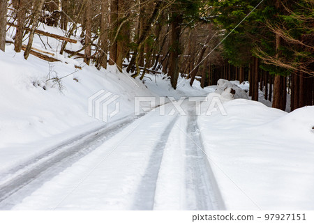 Snowy road in Miyoshi City, Tokushima Prefecture Snowy road in Miyoshi City, Tokushima Prefecture 97927151