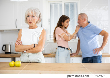 Family quarrels in a conflict 97929280