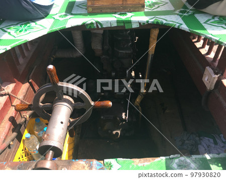 middle eastern ferry 97930820