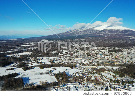 Scenery of Mt. Asama in winter 97930903
