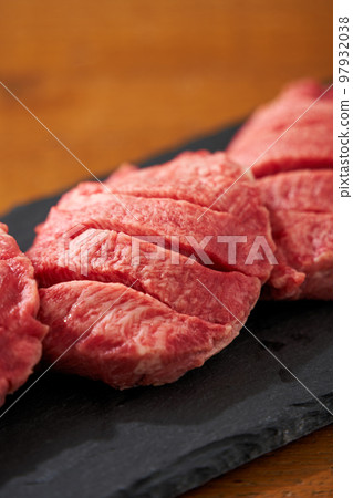 厚切生牛舌 厚切生牛舌 97932038