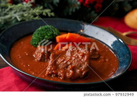 Christmas-themed beef tongue stew 97932949