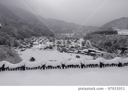 Landscape photo, Gifu prefecture, Shirakawa village, Shirakawa-go, gassho-zukuri style, distant view Landscape photo, Gifu prefecture, Shirakawa village, Shirakawa-go, gassho-zukuri style, distant view 97933051