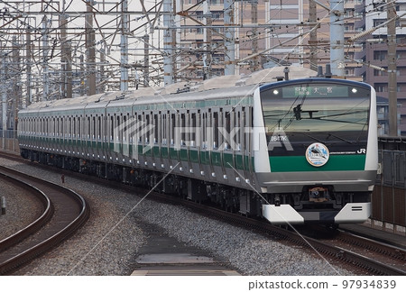 Series E233 No. 7000 Taikyo Line with debut HM 97934839