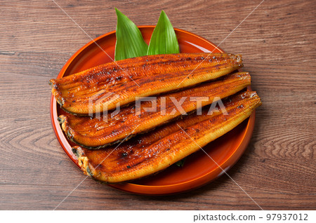 國產鰻魚蒲燒，鰻魚蒲燒，鰻魚蒲燒，蒲燒，高級美食，海鮮料理，鰻魚料理。 97937012