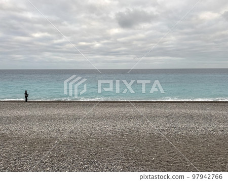 Nice sea 97942766
