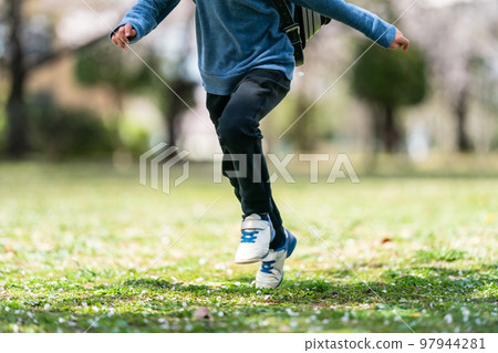 elementary student, primary school child, primary school student 97944281