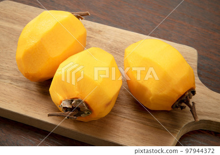 Astringent persimmons for peeled dried persimmons Astringent persimmons for peeled dried persimmons 97944372