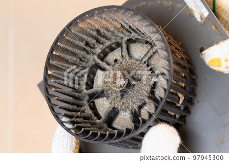 Bathroom ventilation fan (dirty, abnormal noise) Bathroom ventilation fan (dirty, abnormal noise) 97945300
