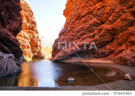 Simpsons Gap Fountain 97945465