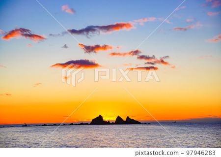 (Kanagawa) Manazuru Peninsula Mitsuishi Coast Sunrise 97946283