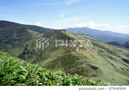 群馬縣嬬戀村 從群馬縣界嶺步道的波布嶽山眺望金無嶺 2022 年 9 月 26 日 群馬縣嬬戀村 從群馬縣界嶺步道的波布嶽山眺望金無嶺 2022 年 9 月 26 日 97948984