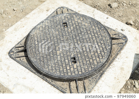 Manhole 97949860