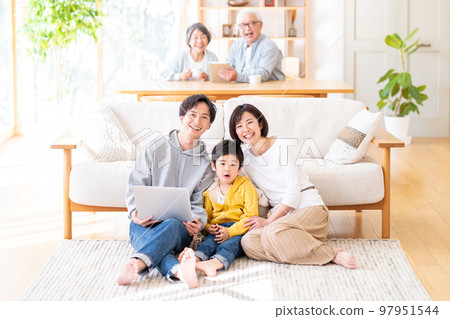 Three generations family Three generations family 97951544