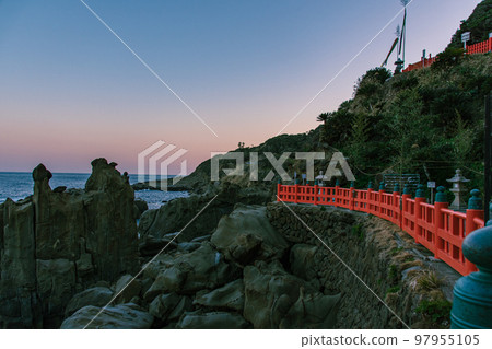 The sea where you can see the beautiful horizon near the main shrine of Udo Shrine 97955105