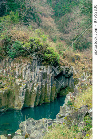Water flow of Takachiho Gorge 97955830