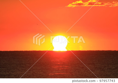 房總半島九十九里海水浴場的日出 97957743